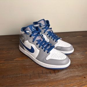 Jordan 1 Mid